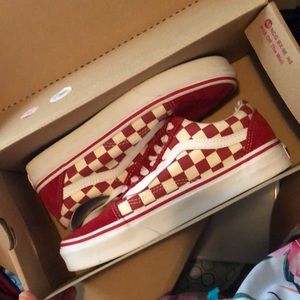 red checkered vans few scuff marks size 4.5
